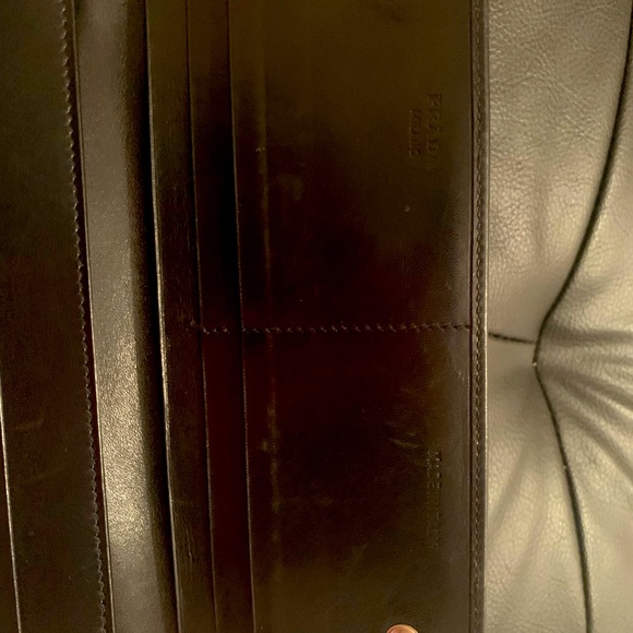Prada long wallet in black - Picture 9 of 14